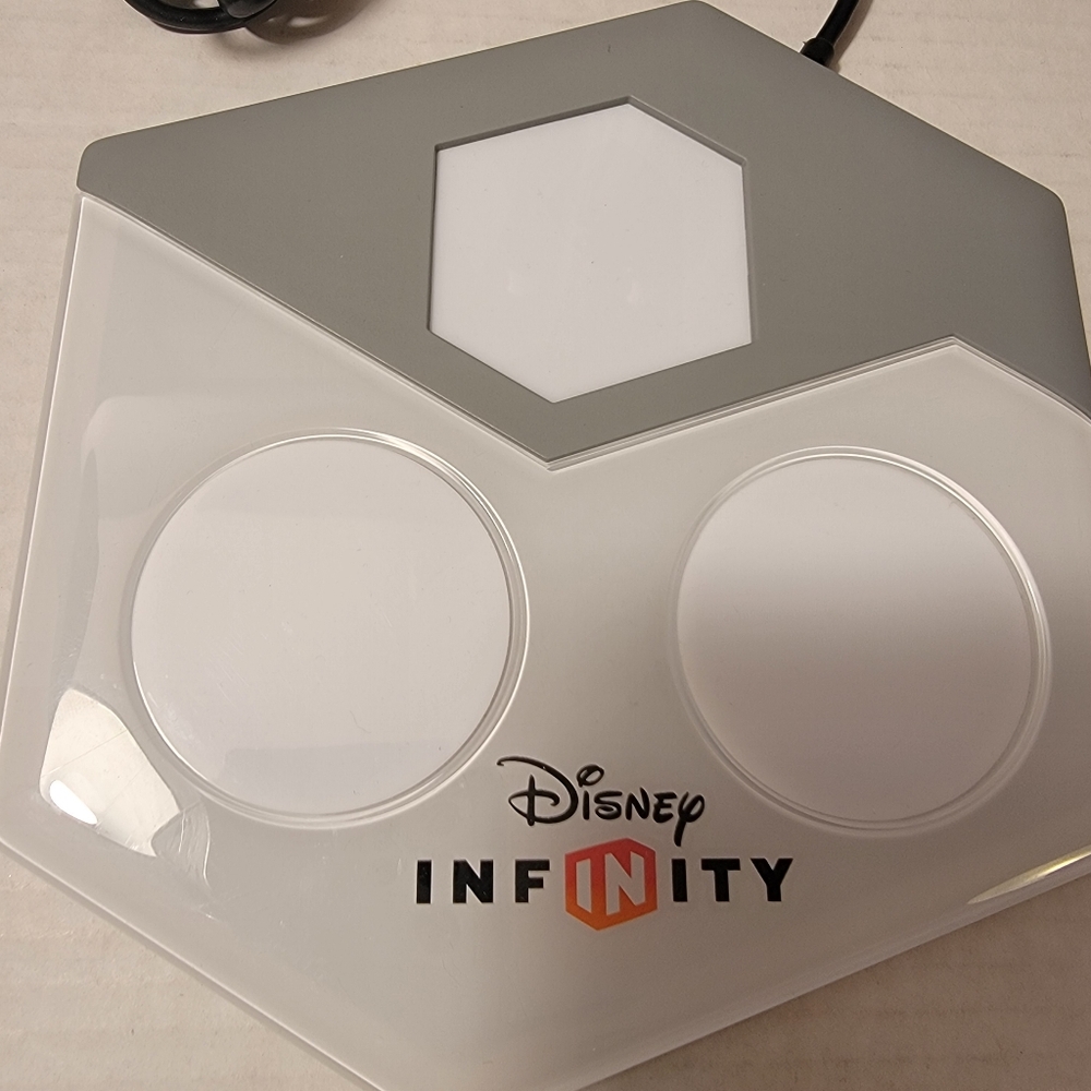 DISNEY Infinity Portal Base Pad - Picture 2 of 3